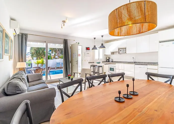 Villa Parador Вилла *